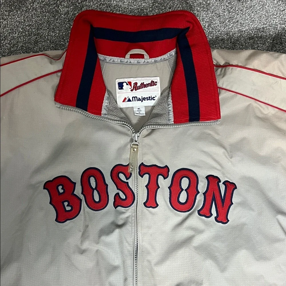 MLB Majestic Boston Red Socks "fleece" lined Jacket with Red and Gray - Picture 2 of 10